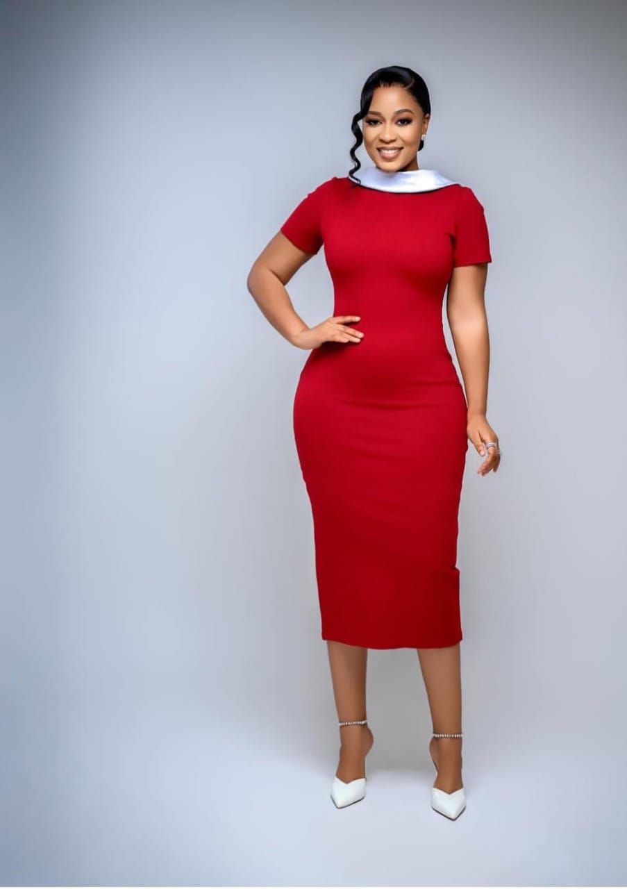 This elegant office dress classic with midi bodycon dress, designed for the modern, confident woman who appreciates timeless elegance and effortless sophisticationThis beautifully tailored piece.