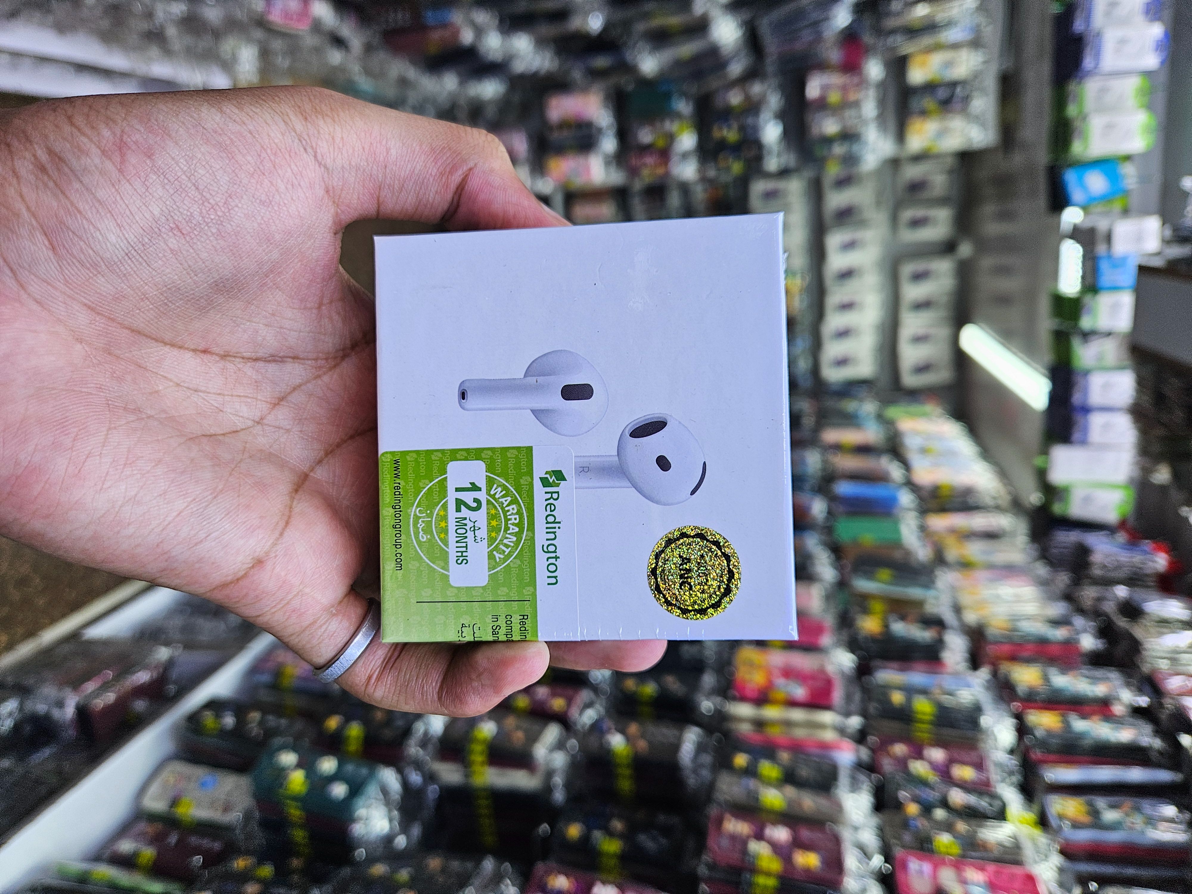 Airpods 4th gen active noise cancelation