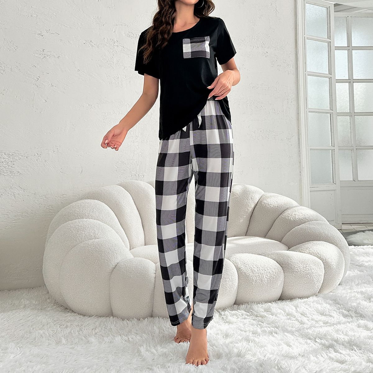 New Arrival Plus Size Women Pajama Set 2 Piece Lounge Set Short Sleeve Tops with Long Loose Pants Soft Sleepwear Plaid Design Print Long Trousers Homewear Loungewear set Can Wear Outdoor M115