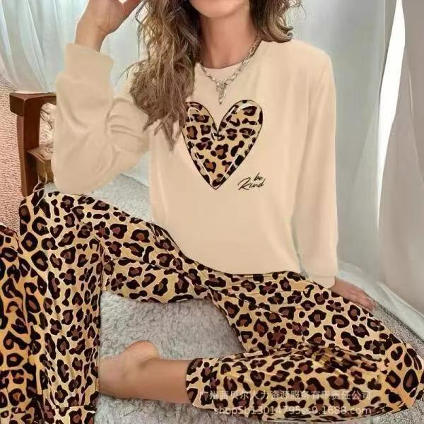 28Kinds 2 sets New Cheap Women Pajama Set Lounge Set Short Sleeve Tops Long Loose Pants Soft Sleepwear Leopard Bear Plaid Long Trousers Comfortable Homewear Loungewear Gifts set Can Wear Outdoor M118