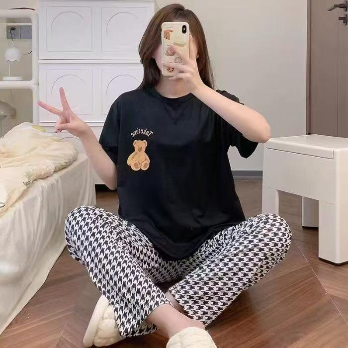 28Kinds 2 sets New Cheap Women Pajama Set Lounge Set Short Sleeve Tops Long Loose Pants Soft Sleepwear Leopard Bear Plaid Long Trousers Comfortable Homewear Loungewear Gifts set Can Wear Outdoor M118