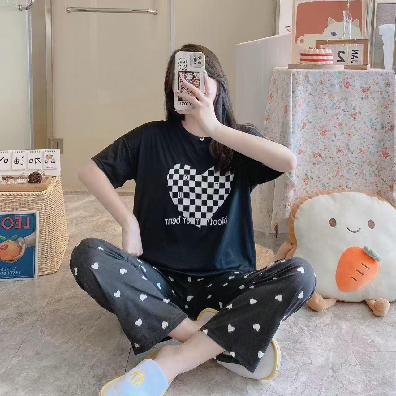 28Kinds 2 sets New Cheap Women Pajama Set Lounge Set Short Sleeve Tops Long Loose Pants Soft Sleepwear Leopard Bear Plaid Long Trousers Comfortable Homewear Loungewear Gifts set Can Wear Outdoor M118