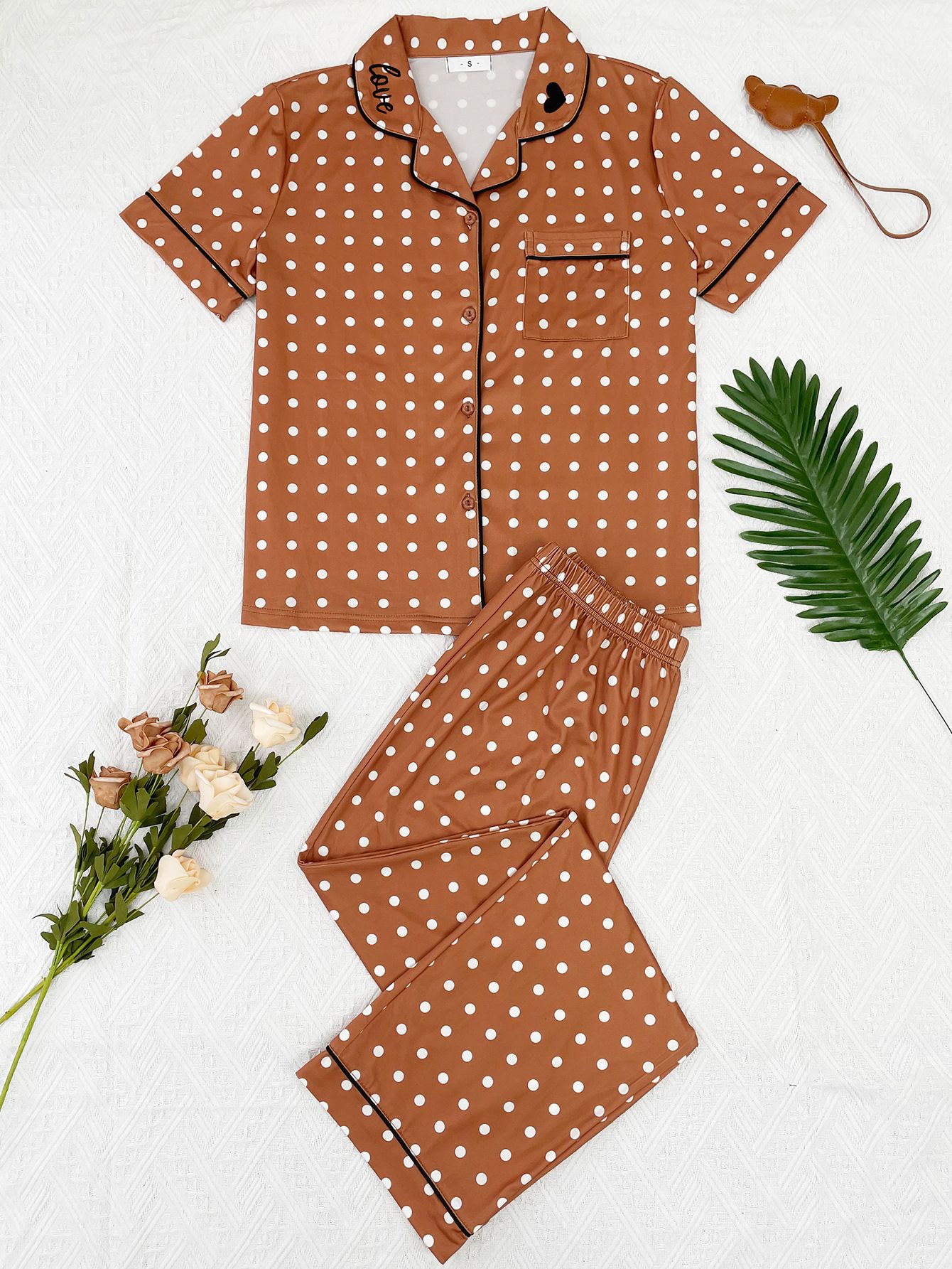 Good Quality Plus Size Women Pink Pajama Set 2 Piece Lounge Set Short Sleeve Tops Ladies Black Long Loose Pants Soft Sleepwear Dots Heart Leopard Print Homewear Outdoor Wear Best Gifts for Women M122