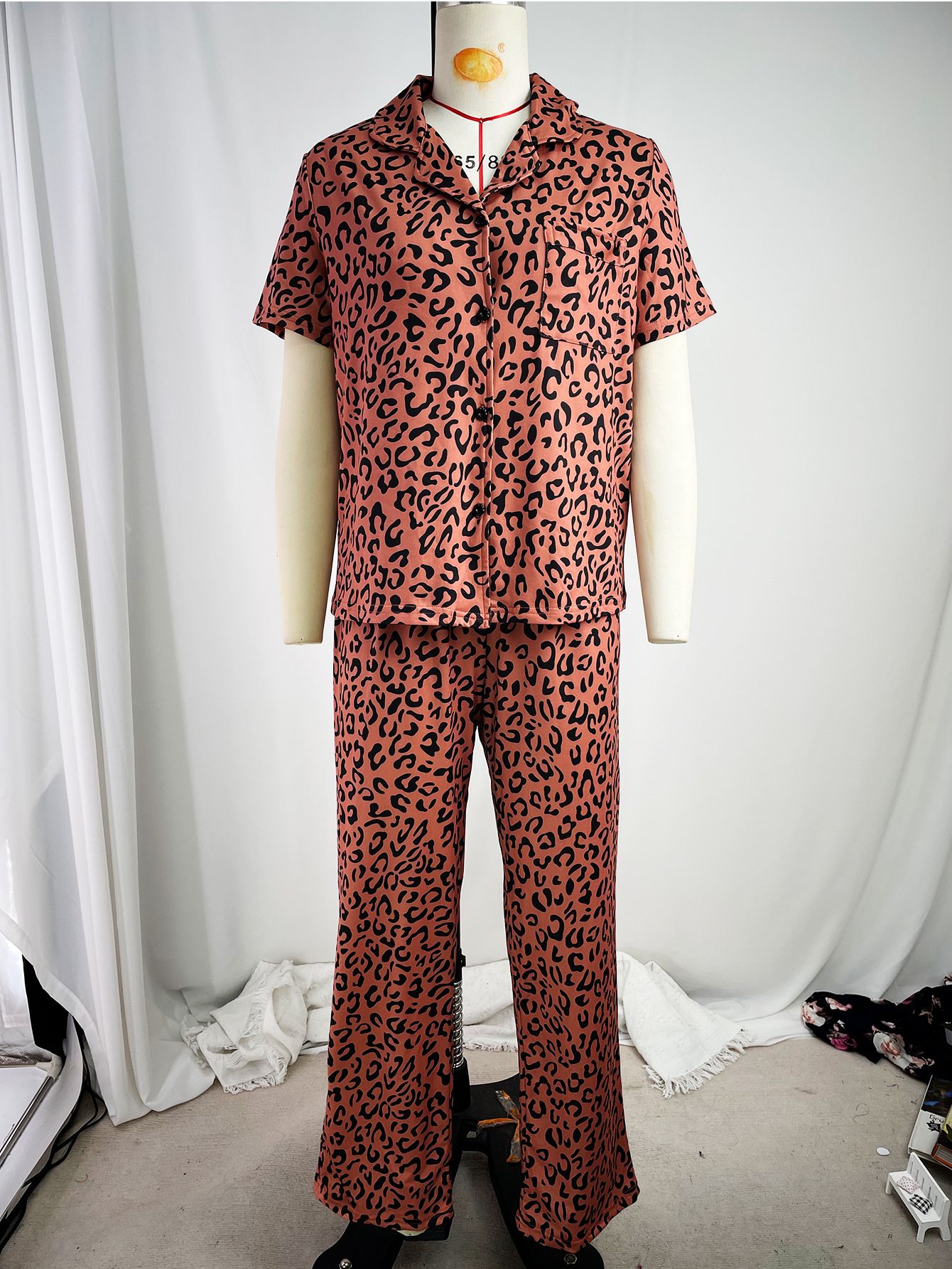 Good Quality Plus Size Women Pink Pajama Set 2 Piece Lounge Set Short Sleeve Tops Ladies Black Long Loose Pants Soft Sleepwear Dots Heart Leopard Print Homewear Outdoor Wear Best Gifts for Women M122