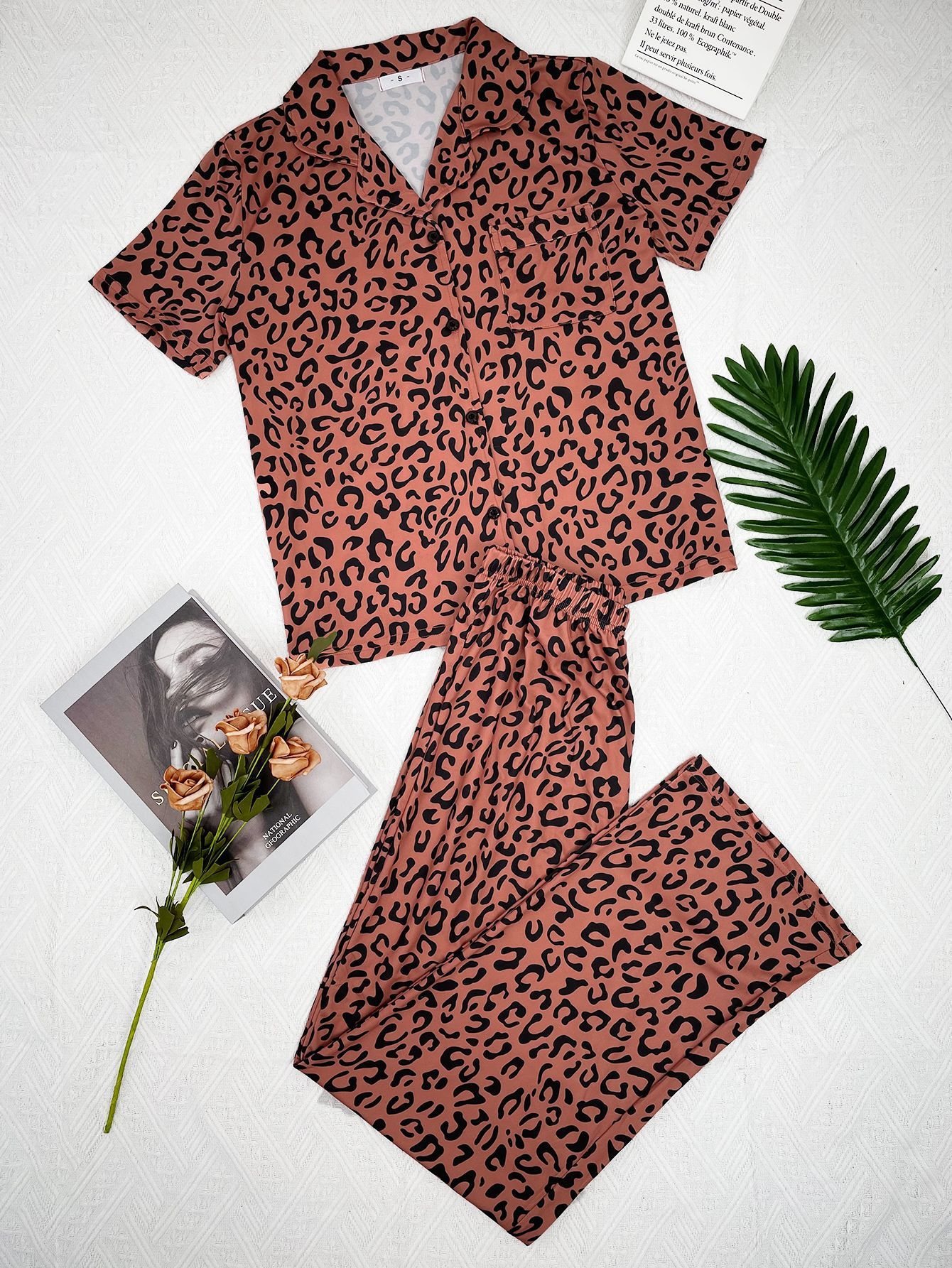 Good Quality Plus Size Women Pink Pajama Set 2 Piece Lounge Set Short Sleeve Tops Ladies Black Long Loose Pants Soft Sleepwear Dots Heart Leopard Print Homewear Outdoor Wear Best Gifts for Women M122
