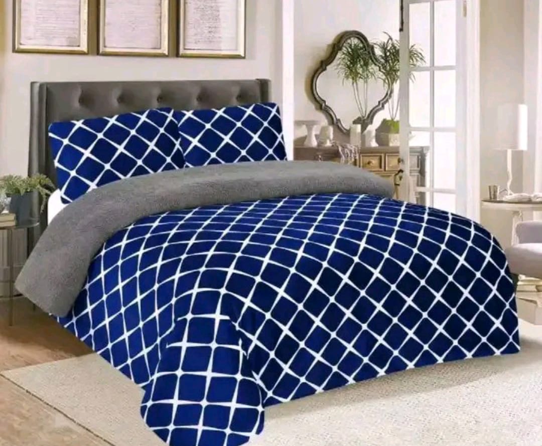 5*6 Super Soft & Warm Heavy Single Woolen Duvet.The Woolen blanket is soft, durable and luxurious to touch. With this you will have a very peaceful sleep.