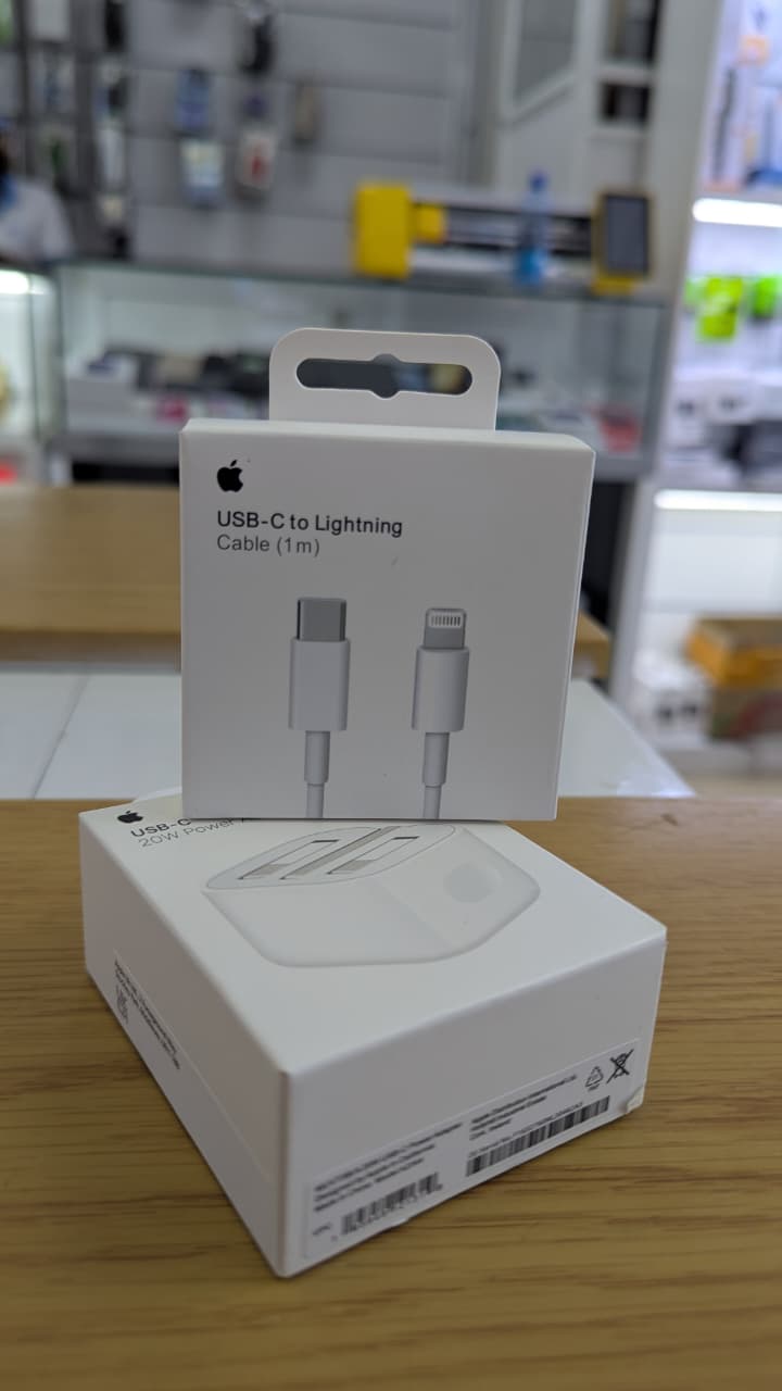 iPhone Charger 20W Power Adapter (folding pins). 1Metre Type-C to Lightning Cable. ORIGINAL Fast, compact wall accessory with foldaway prongs, plus durable sync lead for quick, safe daily charging.