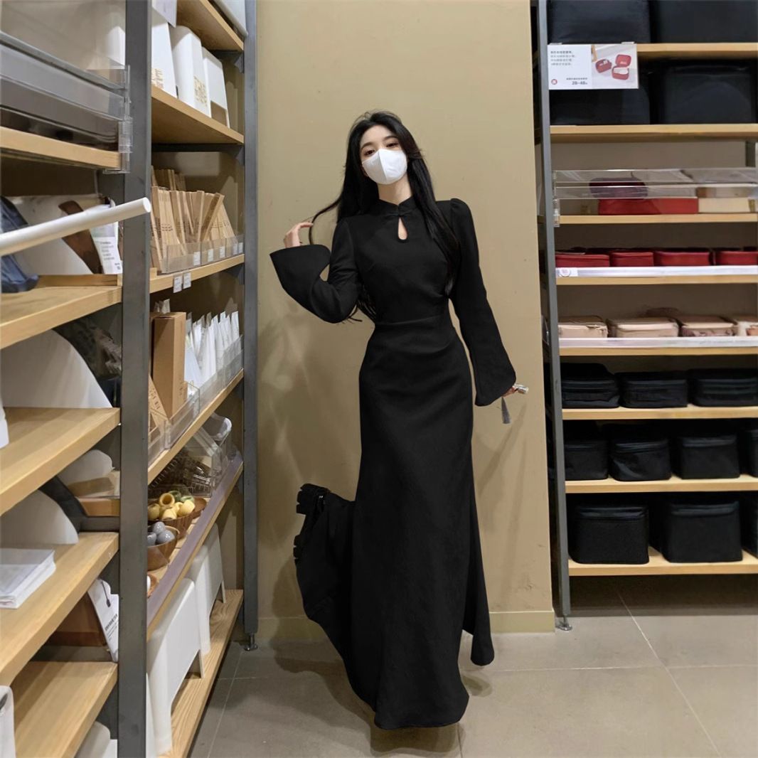 French-style cheongsam dress for women, autumn style, Hepburn-inspired little black dress, fitted waist, draping skirt
