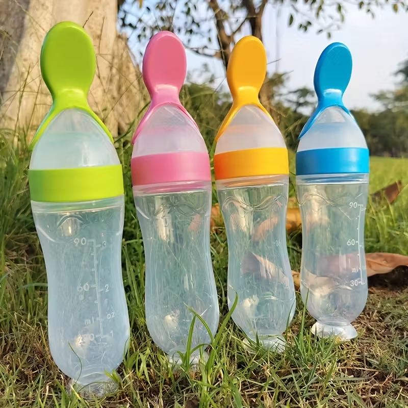 All-in-One Baby Food Feeder – 90ml Silicone Squeeze Bottle with Attached Spoon, for Cereal, Puree & Supplements, Easy Grip & Control for 6+ Months, Great for Home, Travel & Baby-Led Weaning
