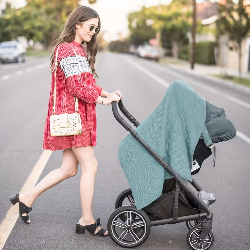 Nursing Cover for Breastfeeding Mums – Breathable Cotton Adjustable Nursing Cover Up, Hands-Free Scarf with Baby Window, Full Coverage, Multi-Use Car Seat & Cart Cover, Essential for New Moms