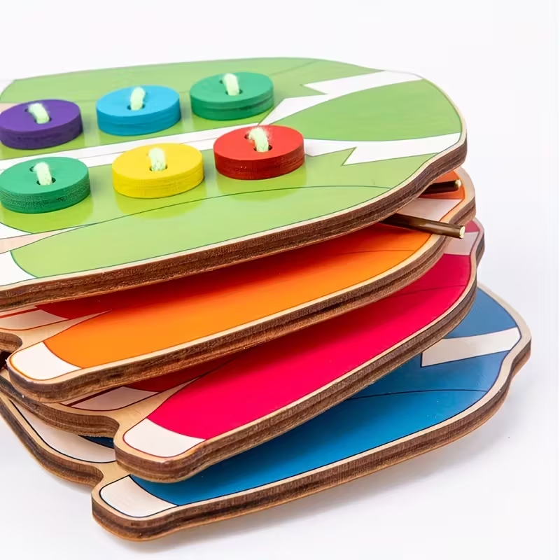 Wooden Button Threading Board Set – Fine Motor Skills Toy for Toddlers, Lacing & Stringing Activity for Preschoolers, Ideal Gift for Birthdays & Holidays
