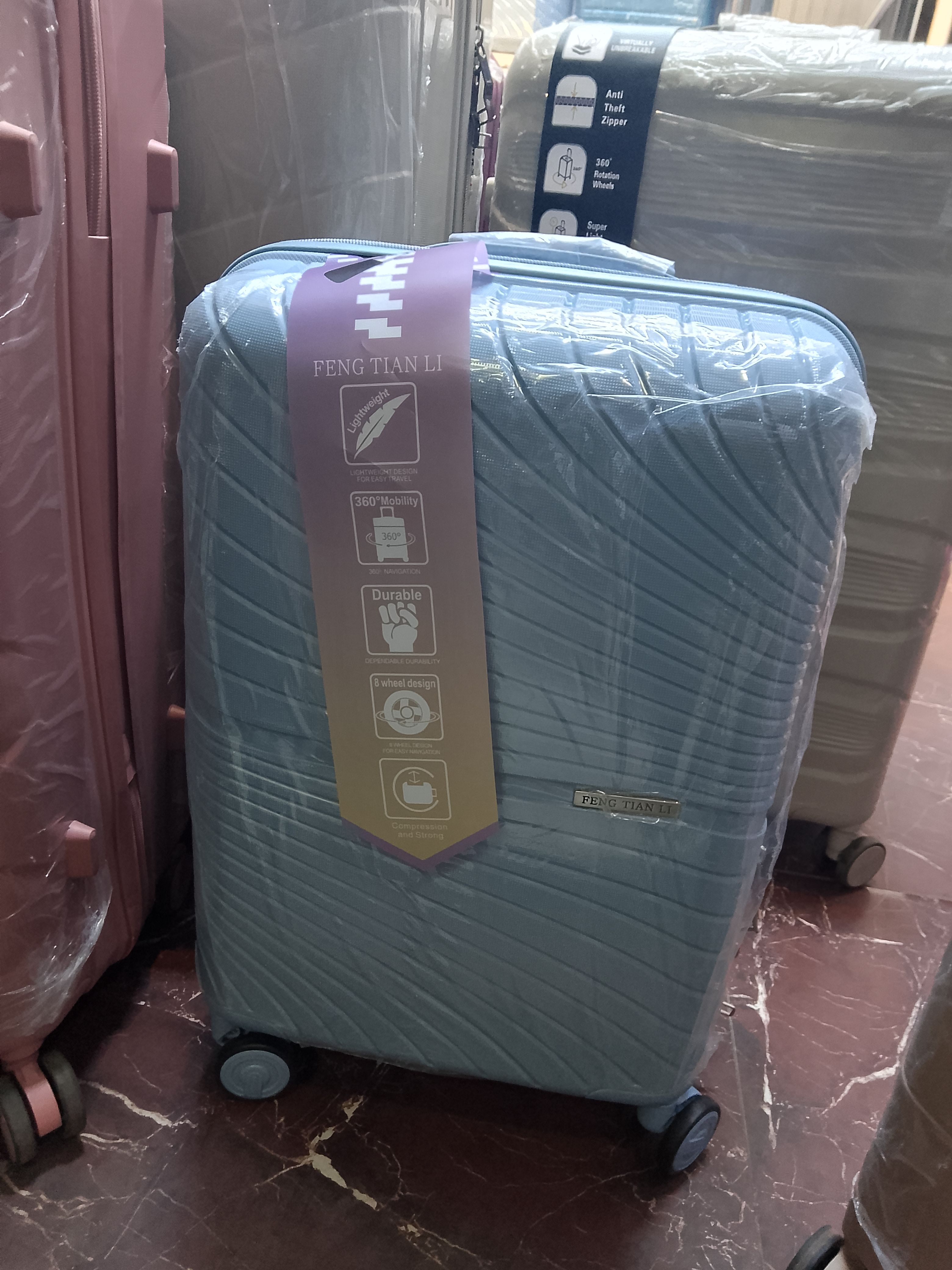 Luxurious Fibre Suitcase Briefcase Travel Bag is the perfect companion for any business trip or vacation.