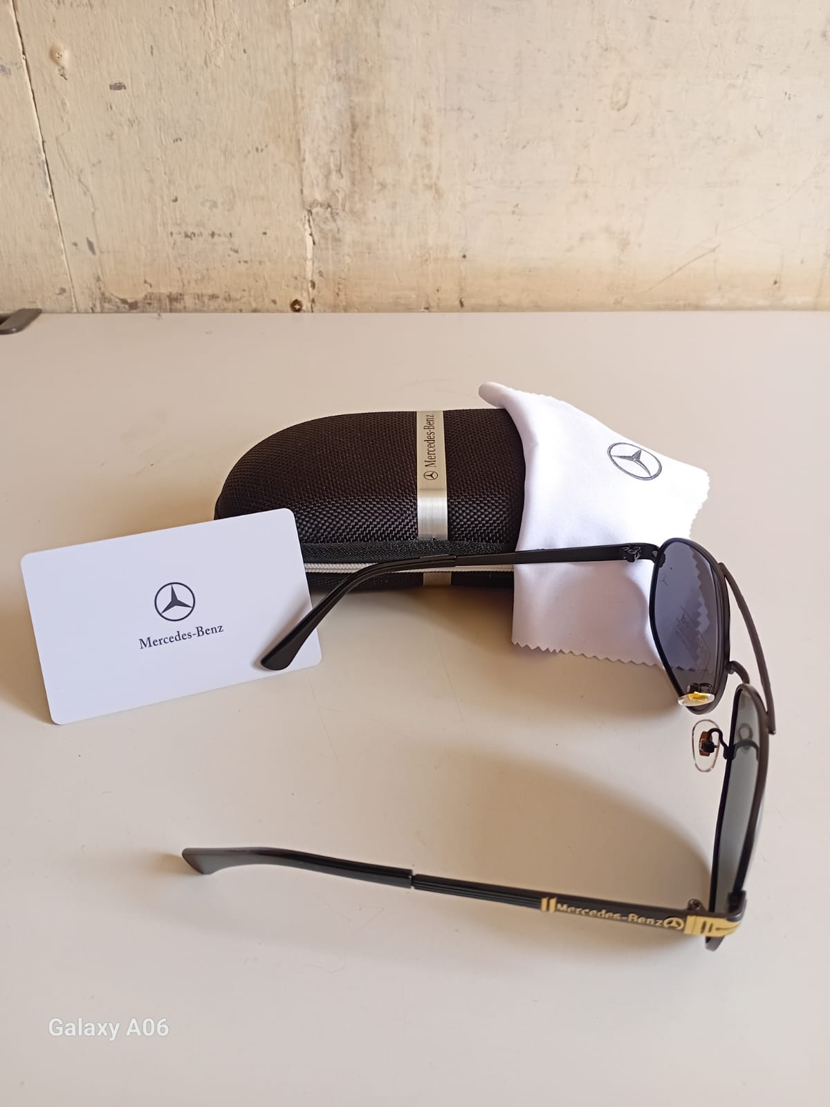 Mercedes-Benz  Aviator Sunglasses - Black."