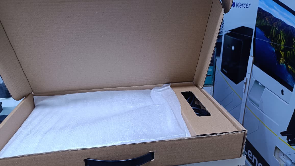 BOXED HP ELITEBOOK 840G7 INTEL CORE I7 10TH GENERATION WITH 16GB RAM MEMORY 512GB SSD 14 INCHES LAPTOP WITH ACTIVATED WINDOWS 11 AND OFFICE { 1YEAR ACTIVE WARRANTY}