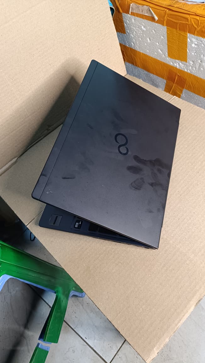 BEST LAPTOP Fujitsu LifeBook U939/B 13.3" Intel Core i5-8365U 8GB RAM 256GB SSD Ultraportable Laptop | Lightweight & Powerful | 6 months warranty with windows and office