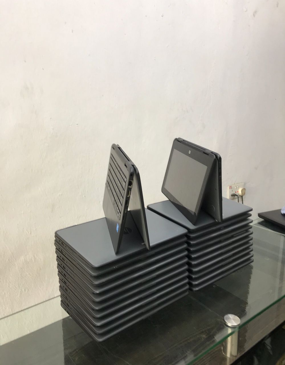 LAPTOPS REFURBISHED  HP PROBOOK 11G2 INTELC ORE I5 7TH GENERATION 8GB RAM MEMORY 256GB SSD TOUCHSCREEN AND X360 11INCHES WITH 6 MONTHS WARRANTY