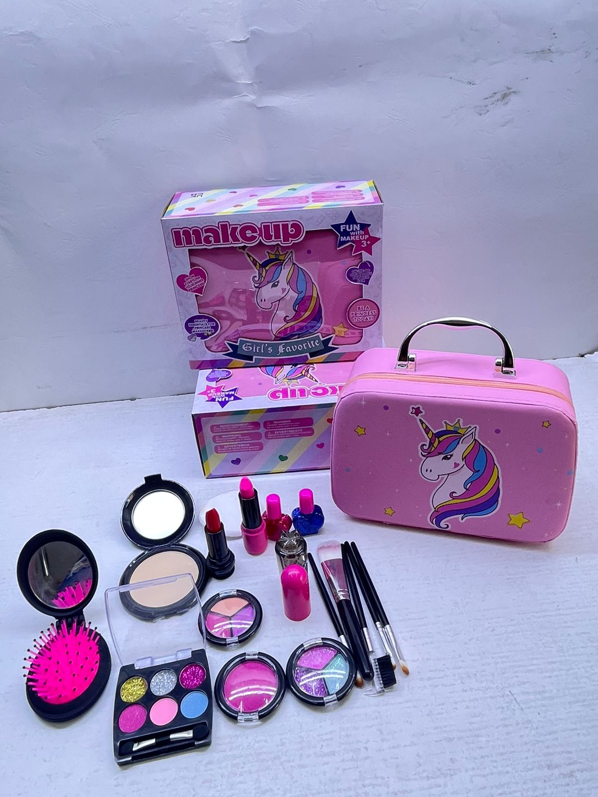 🦄✨ Magical Unicorn Kids Makeup Play Set with Carry Case – Fun Pretend Beauty Kit for Girls 🎀💄🌈Make playtime extra magical with this Unicorn-Themed Kids Makeup Play Set 🦄💖, specially designed f