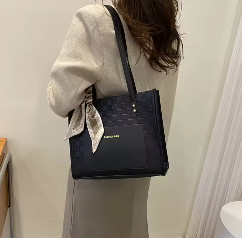 Handbag Women's Casual Fashion Tote Bag Large Capacity Single Shoulder Bag Women's Silk Scarf Girl Bag Local fast delivery