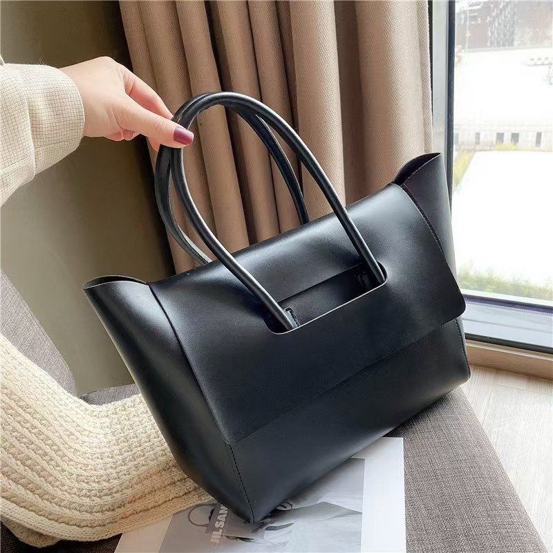 The New Large-Capacity Handbag - The Women's Commuter Tote Bag The Versatile Crossbody Bag - Has The Best Quality And First-Class Service Across The Entire Network.