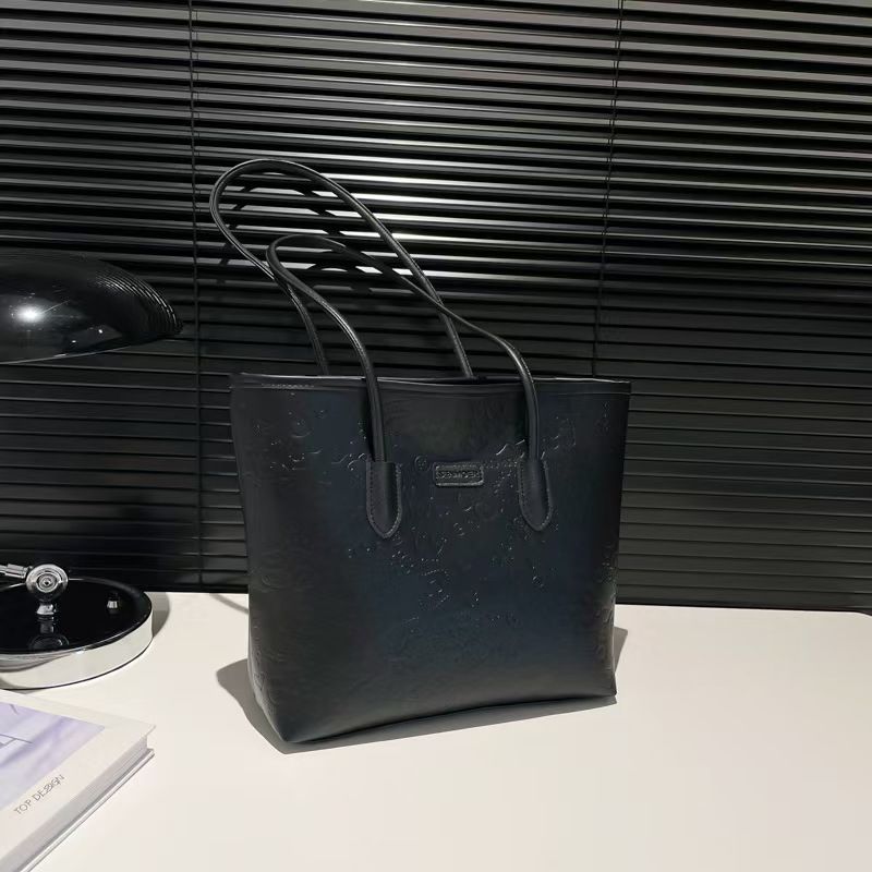 Cute Engraved Large-Capacity School Commuting Tote Bag Spring New Style Trendy Fashionable Multi-Color Crossbody Bag With Contrasting Colors.