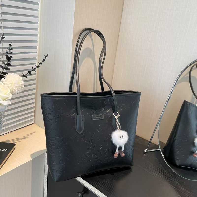 Cute Engraved Large-Capacity School Commuting Tote Bag Spring New Style Trendy Fashionable Multi-Color Crossbody Bag With Contrasting Colors.