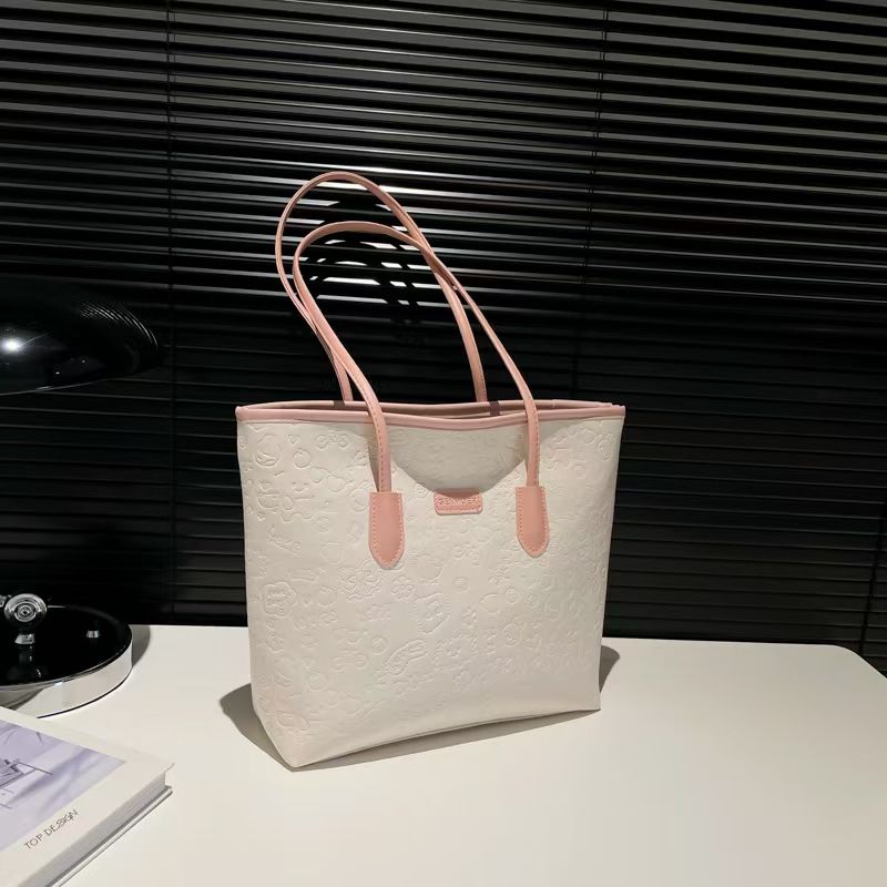 Cute Engraved Large-Capacity School Commuting Tote Bag Spring New Style Trendy Fashionable Multi-Color Crossbody Bag With Contrasting Colors.