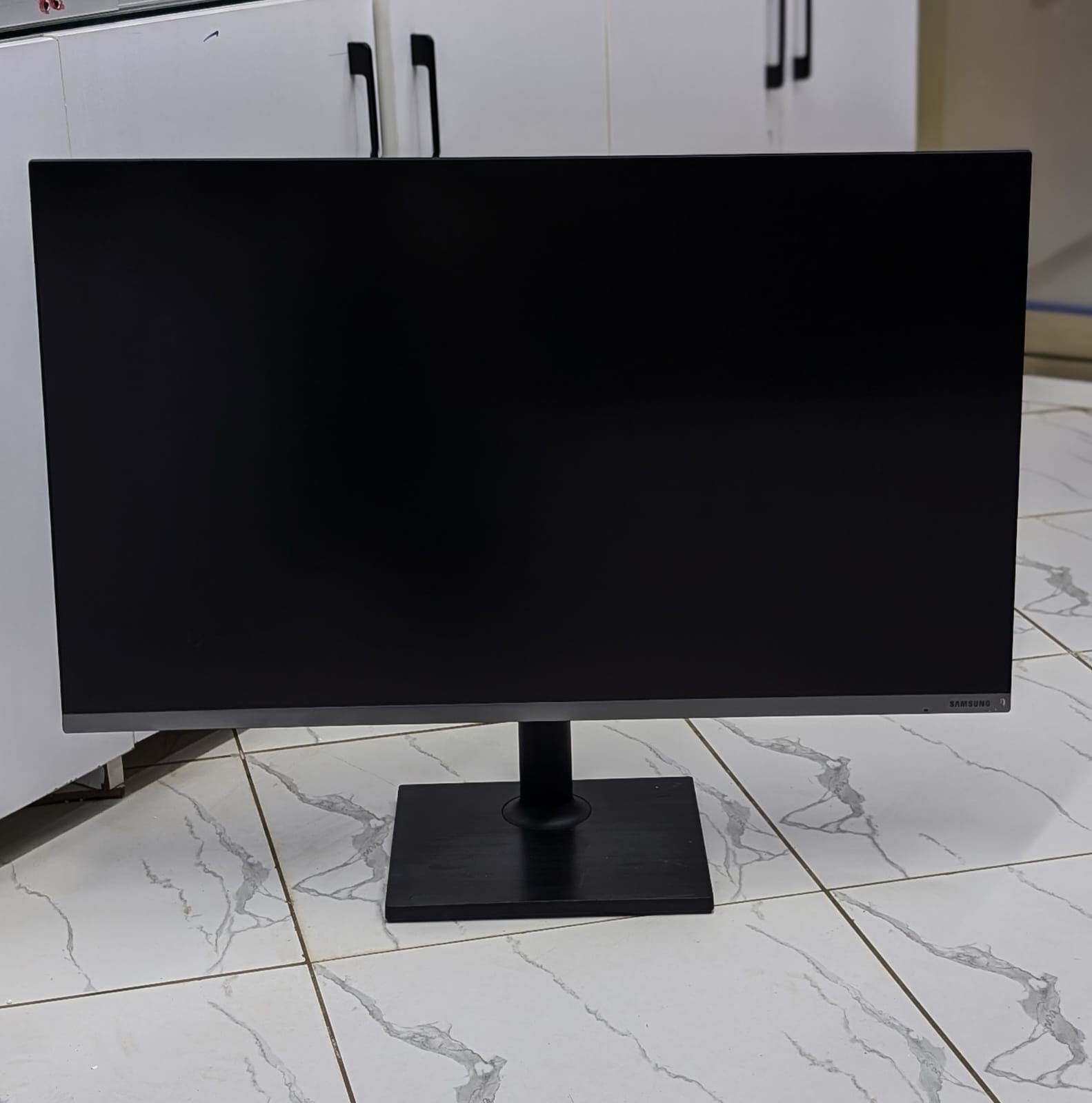 SAMSUNG TU87F Series 32-Inch Viewfinity 4K UHD Pro Monitor  Fully Adjustable Stand, Eye Saver Mode (LF32TU874VNXGO) Dark Blue Gray