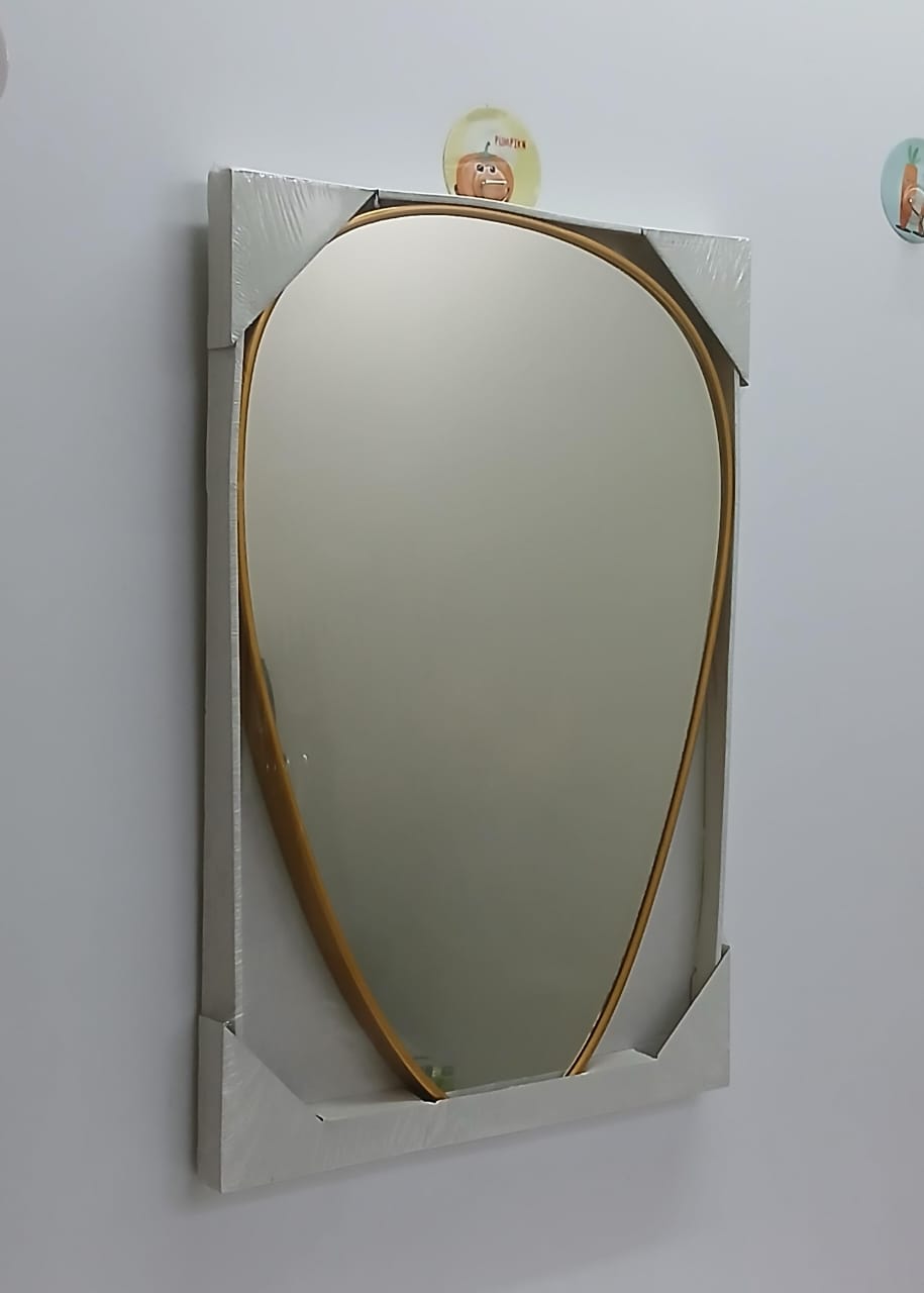 Decorative Oval shaped Mirror