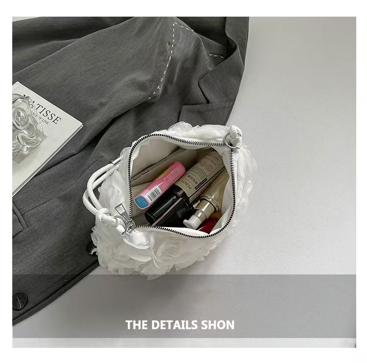 Lady tote bag made of fabric, stylish and elegant, long style, small rose-shaped pocket handbag, crossbody bag, new style women's bag, high appearance level