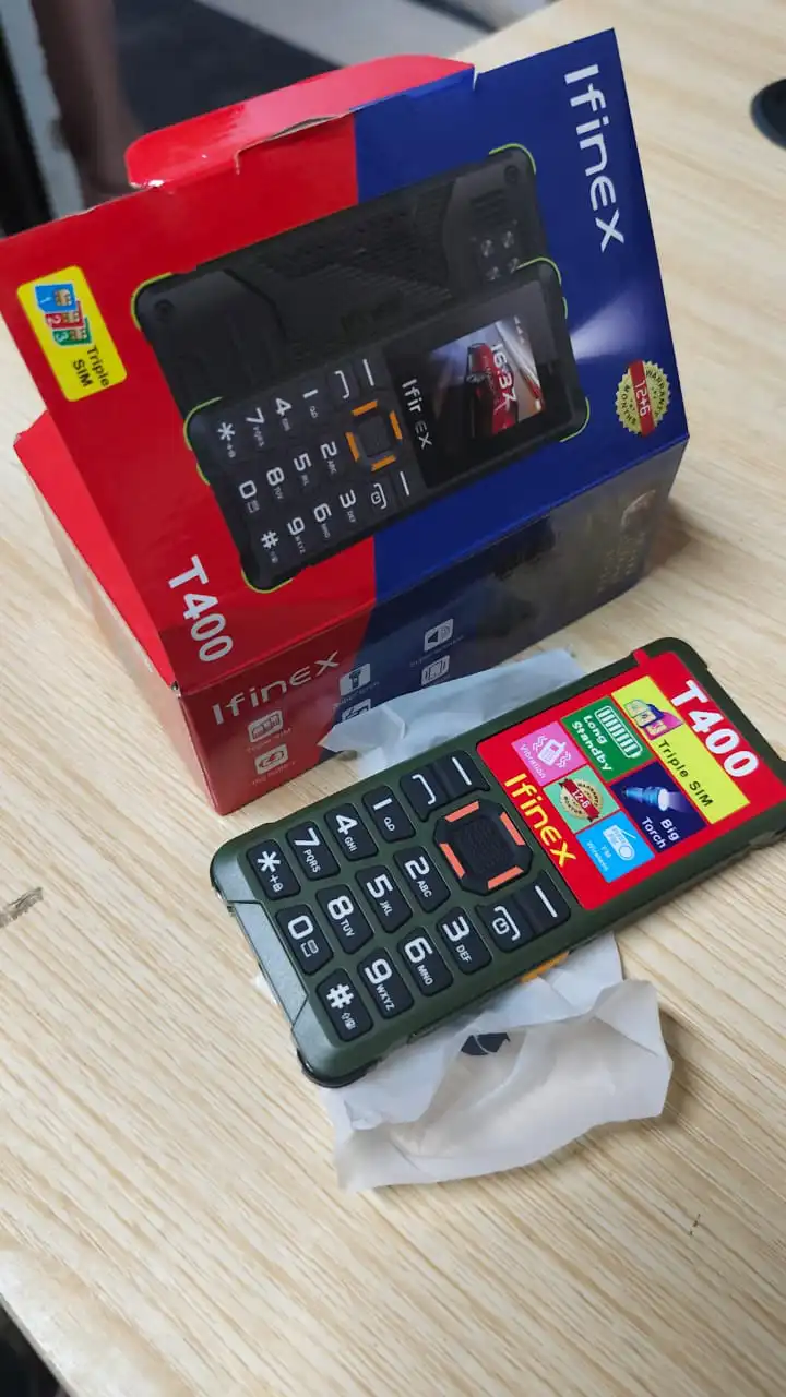 Ifinex T400 TRIPLE SIM CARD FEATURE PHONE WITH Bluetooth /Wireless FM/SD Slot kabambe/katululu/mulika mwizi/button feature phone +FREE GIFTS(EARPODS +SMARTWATCH)