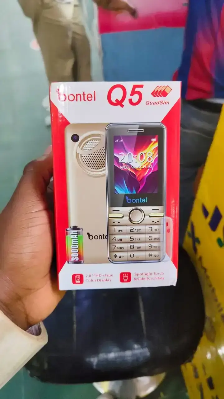 BONTEL Q5 2.8 Inch Big Screen Display, 3000mAh Big Battery, 4 SIM Cards, 32MB RAM, Big Torch, FM Radio, 2G Enabled, Phonebook 2000 Contacts - Feature Phones
