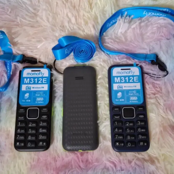 [ NEW ARRIVAL ] Momofly M312E 32 MB RAM feature phone Triple SIM Regular 5C Battery, 1.77" display with M 312 E BT connectivity Mobile