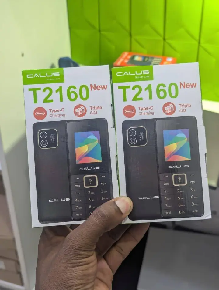 CALUS T2160 phone 1.77" screen TRIPLE SIM CARD 5C Battery TYPE C CHARGING wireless FM Torch light bright torch CALUS smart live featured phone
