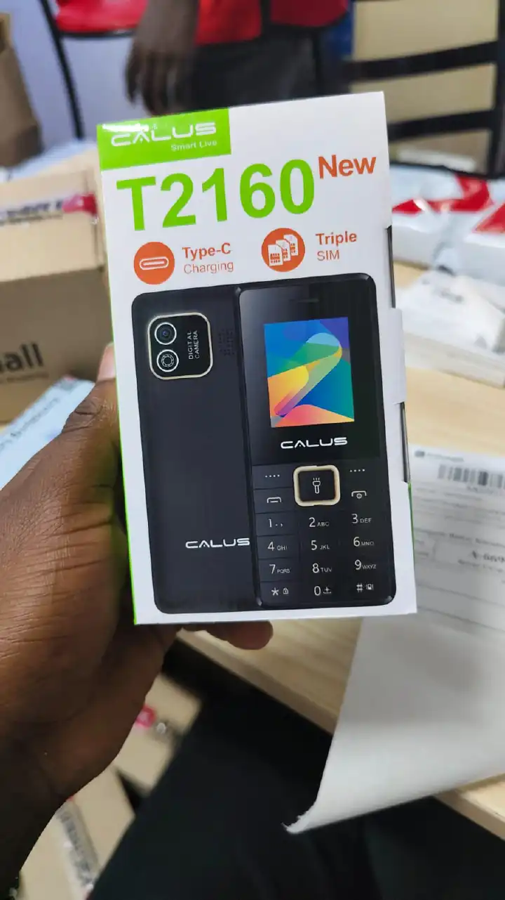 CALUS T2160 phone 1.77" screen TRIPLE SIM CARD 5C Battery TYPE C CHARGING wireless FM Torch light bright torch CALUS smart live featured phone