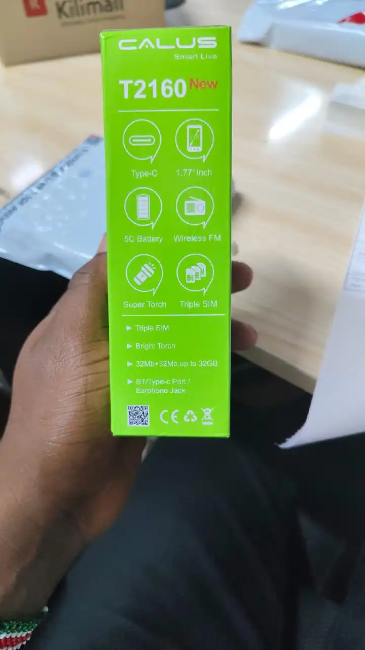 CALUS T2160 phone 1.77" screen TRIPLE SIM CARD 5C Battery TYPE C CHARGING wireless FM Torch light bright torch CALUS smart live featured phone