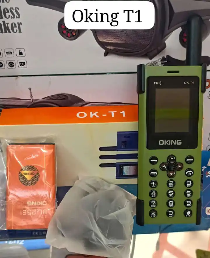 (ON OFFER) BRAND NEW OKING OK-T1 DUAL SIM PHONE 2.8" SCREEN KABAMBE/KATULULU/FEATURE PHONE/MULIKA MWIZI WIRELESS FM CAMERA BRIGHT TOUCH BATTERY CAPACITY 2500MAH DUAL SIM FEATURED PHONE