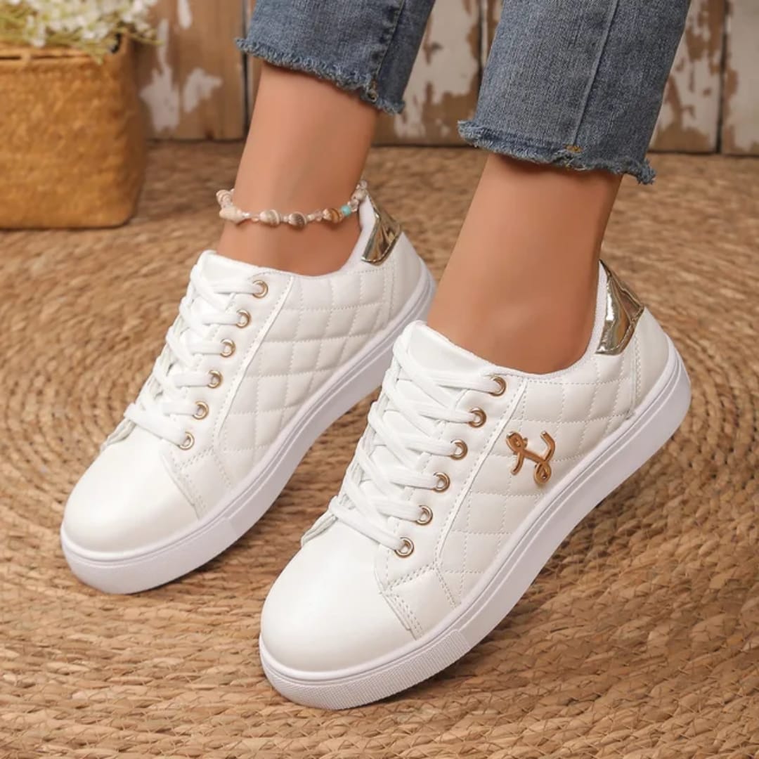Machislet Women’s Sneakers —LADIES SNEAKERS ✅Quality out door sneakers, fashionable with a normal fit from size 36...43. They are durable shoes with a rubber sole and they are suitable in all seasons.