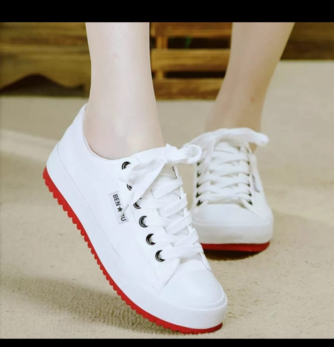 Ben-Bu Rubber Shoe,stylish and versatile, suitable for casual outings and everyday wear. They are known for their comfort