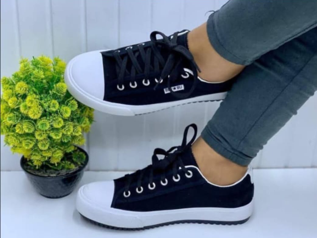 Ben-Bu Rubber Shoe,stylish and versatile, suitable for casual outings and everyday wear. They are known for their comfort