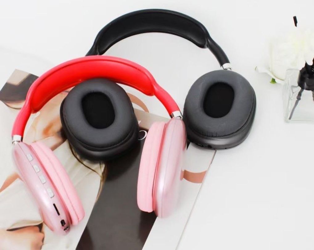 P9 Series 9 SmartWatch One Smart Watch 7 Straps with P9 Bluetooth Headphones Wireless Magnetic Charging P9 Headphones 7 Straps Heart Rate Sleep Monitoring Android & iOS Compatible