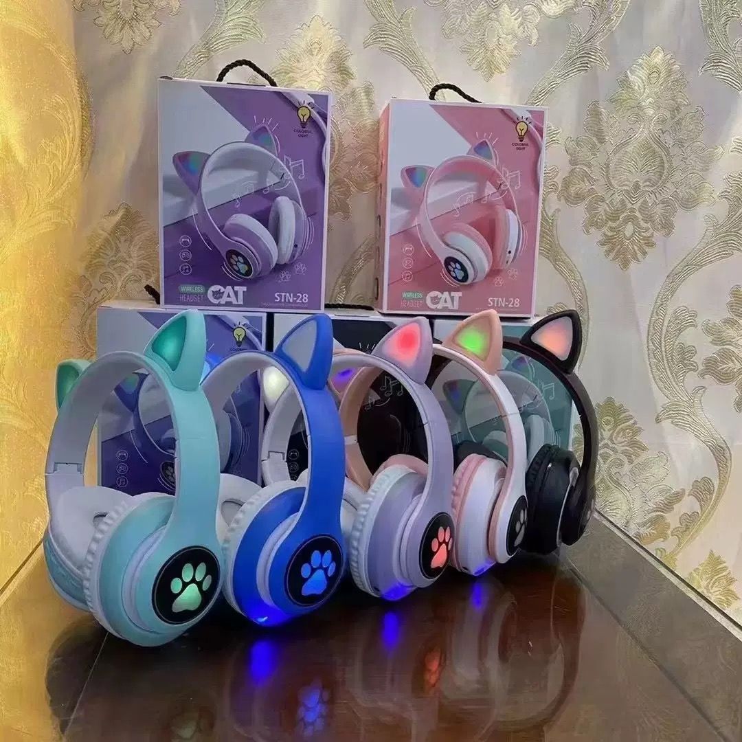 STN-28 Cat Ears Wireless Bluetooth Headphones With RGB LED Lights - Foldable, Rechargeable, Built-in Mic, Sports and Leisure Card Folding Headset Cartoon Luminous Cat Ears Stereo headphones With Mem