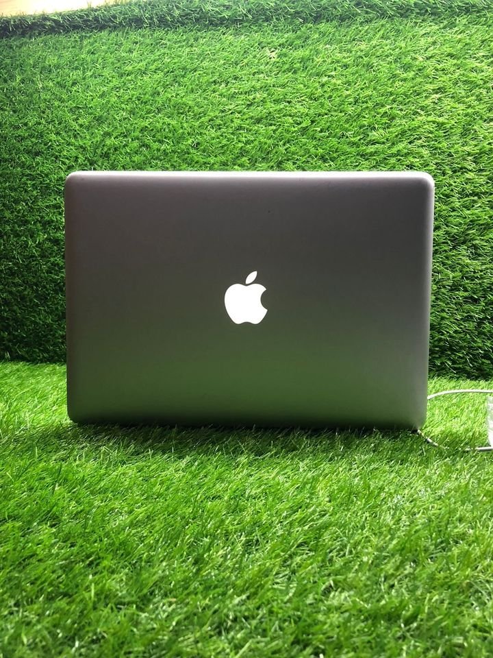 Apple MacBook Pro 2012 13"-  intel Core I5 -8GB RAM, 256GB SSD Refurbished Laptop -Silver