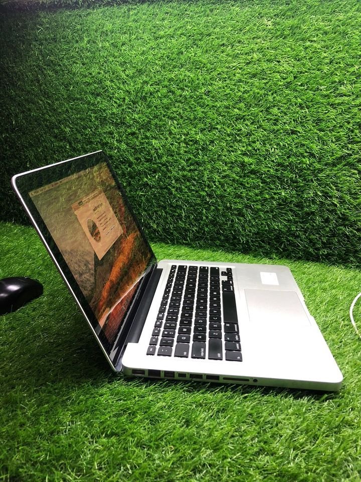 Apple MacBook Pro 2012 13"- Core I5 -8GB RAM, 256GB SSD Refurbished Laptop -Silver