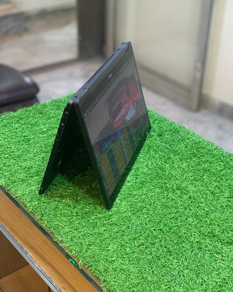 Dell  Latitude 7390 2-in-1 Refurbished laptop, x360 Convertible, 8th Generation Intel Core i5, 8GB RAM 256GB SSD, 13.3" Full HD (1920 x 1080) Touch Screen