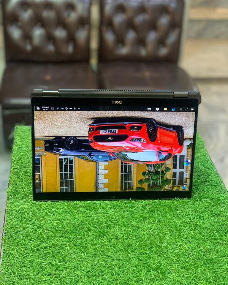 Dell  Latitude 7390 2-in-1 Refurbished laptop, x360 Convertible, 8th Generation Intel Core i5, 8GB RAM 256GB SSD, 13.3" Full HD (1920 x 1080) Touch Screen