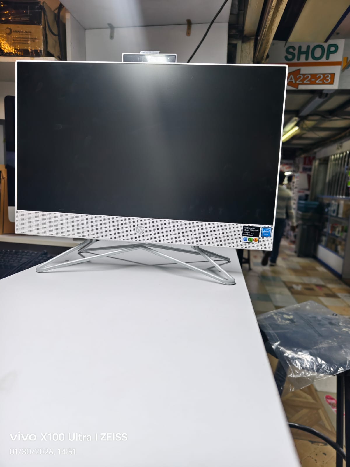 HP All In One 22CELERON-N300 11TH GENERATION 8GB 256GB SSD 21.5 inch NON-TOUCH SHARED DOS White