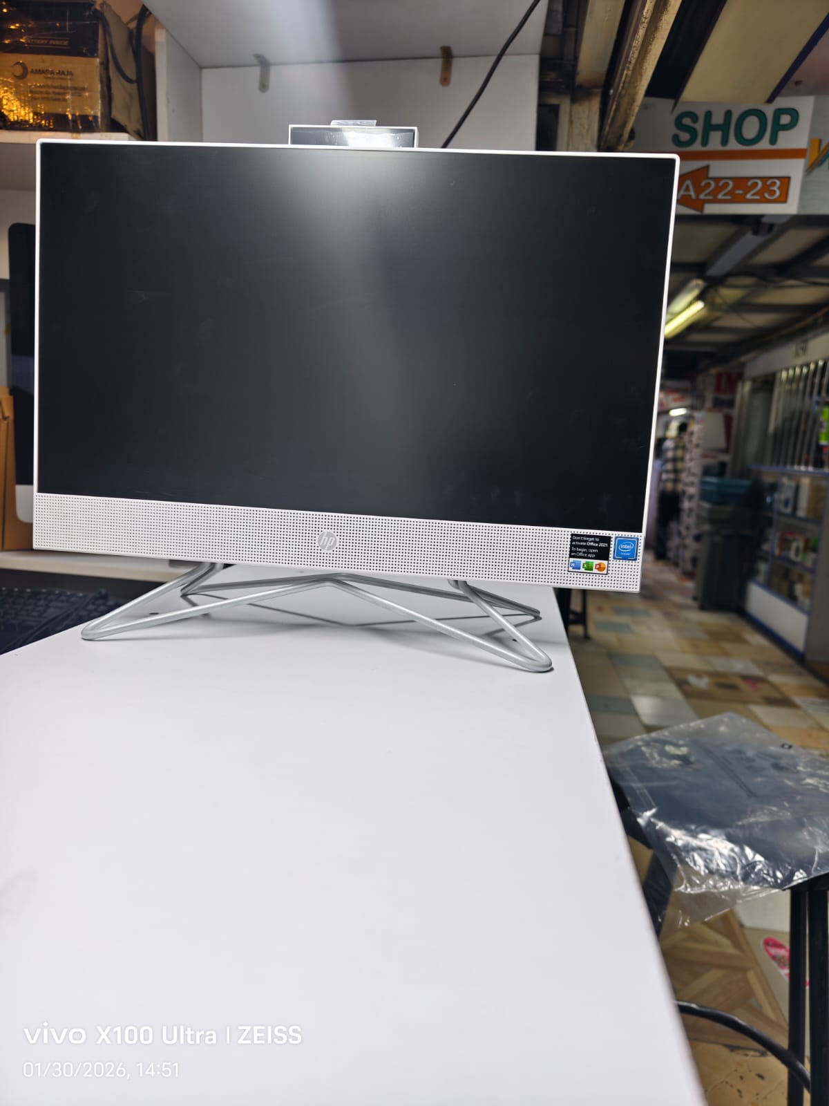 HP All In One 22CELERON-N300 11TH GENERATION 8GB 256GB SSD 21.5 inch NON-TOUCH SHARED DOS White