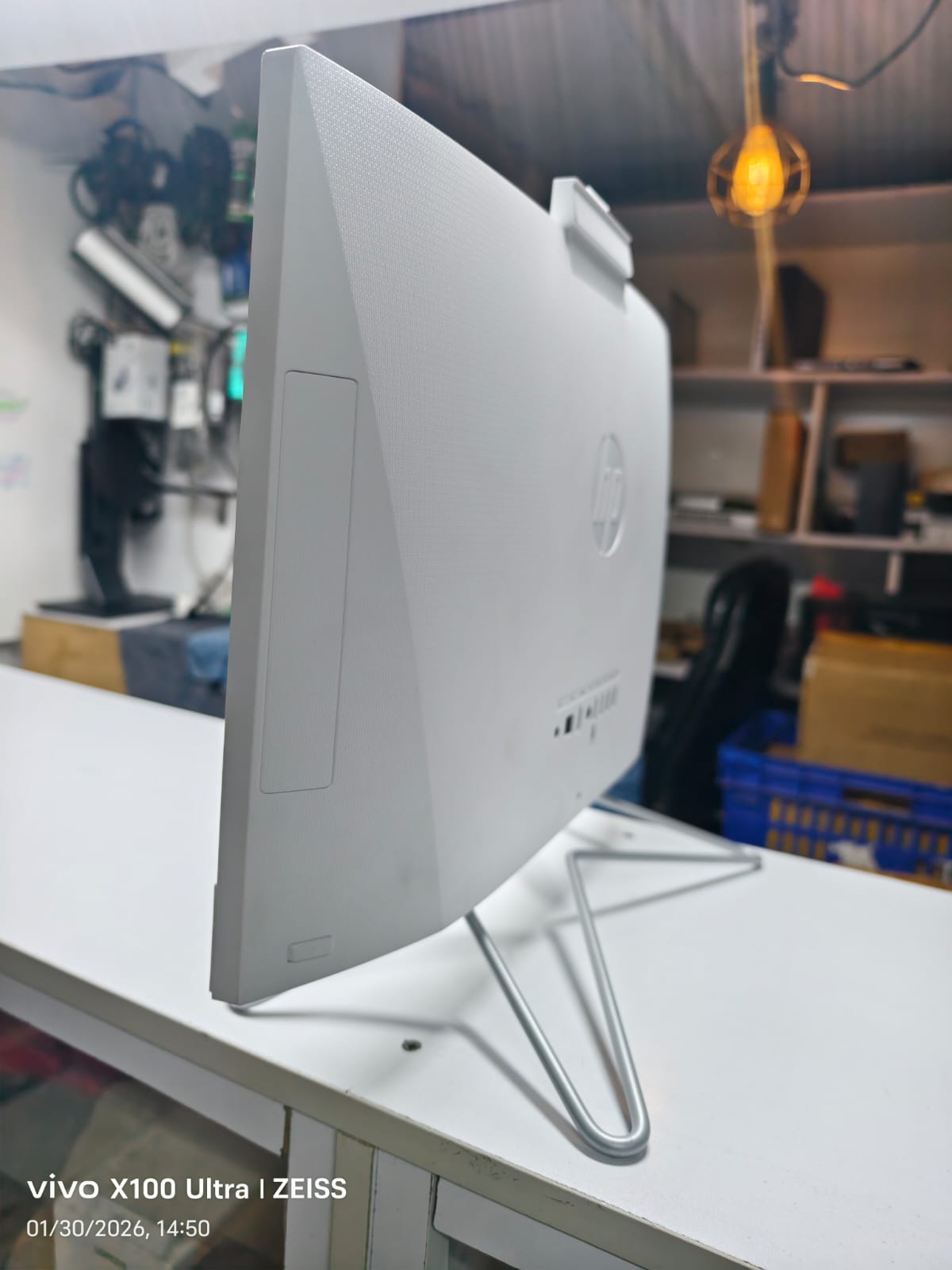 HP All In One 22CELERON-N300 11TH GENERATION 8GB 256GB SSD 21.5 inch NON-TOUCH SHARED DOS White