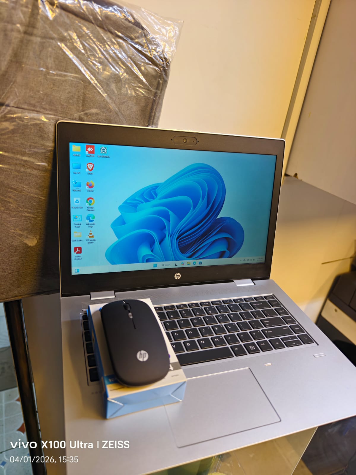 HP Refurbished ProBook 645 G4 AMD Ryzen 3 Pro 2700U 8GB RAM 256GB SSD 14 inch FHD + 1GB AMD Radeon Ve ga 10 Graphics Windows 11 Pro MS Office Slim Laptop free wireless recheargable mouse