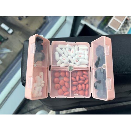 Weekly Pill Box Organizer 7 Days Foldable Medicine Box 7 Compartments Pill Organizer Travel Medicine Dispenser Tablet Storage Case Pill Case for Medicine Storage, Vitamins, Supplements First Aid Kit